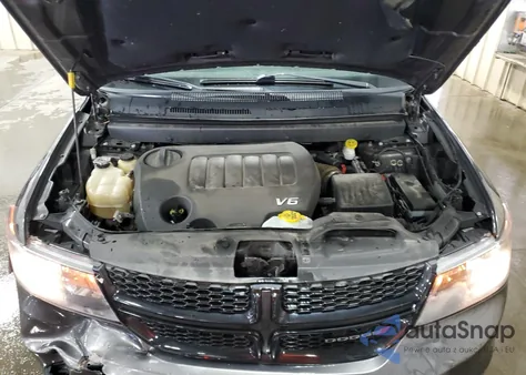 2017 Dodge Journey Crossroad z USA, uszkodzony, nr VIN 3C4PDDGGXHT696099